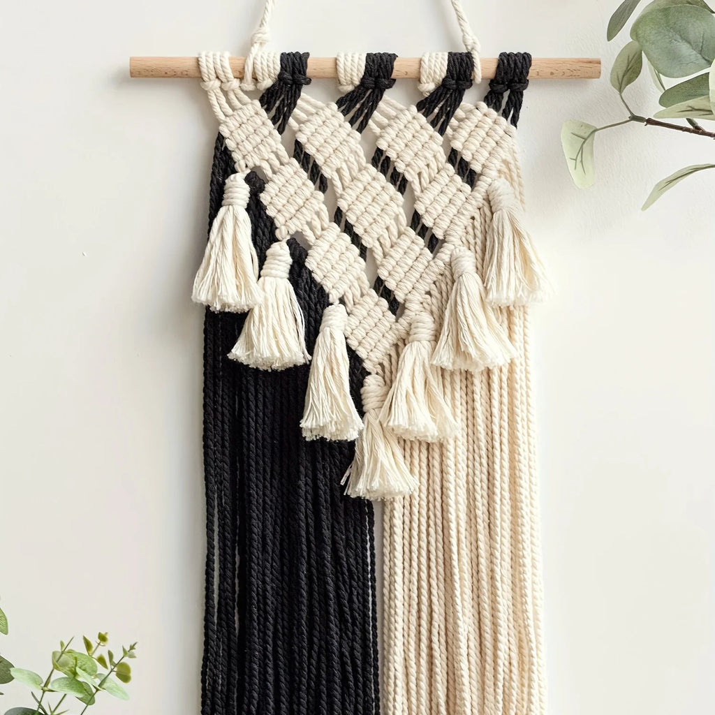 Macramé Mural Noir Et Blanc | 60 x 30 cm